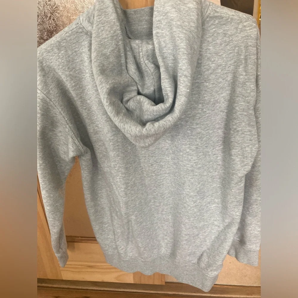 Gray GAP Hoodie - Picture 3 of 7
